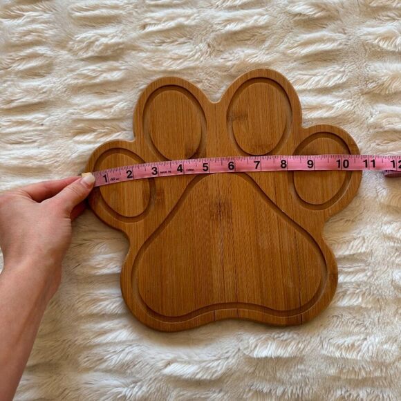 Bamboo Paw Shaped Bamboo Wood Cutting Board and Charcuterie Board - Picture 5 of 7